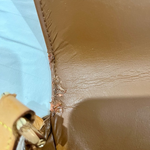 Authentic Vintage Louis Vuitton Thompson St Vernis Leather bronze shoulder bag - Picture 6 of 16